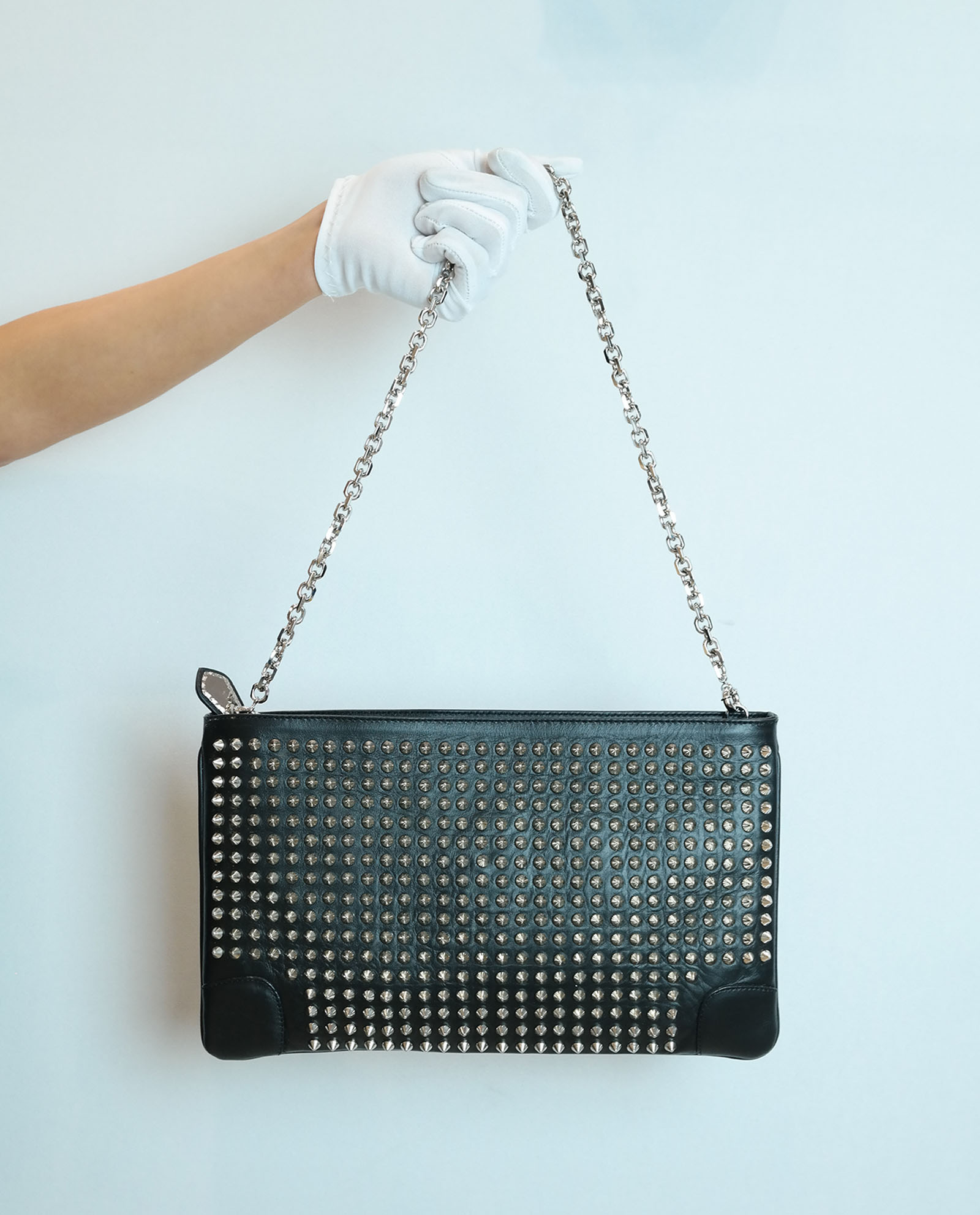 Loubiposh Clutch